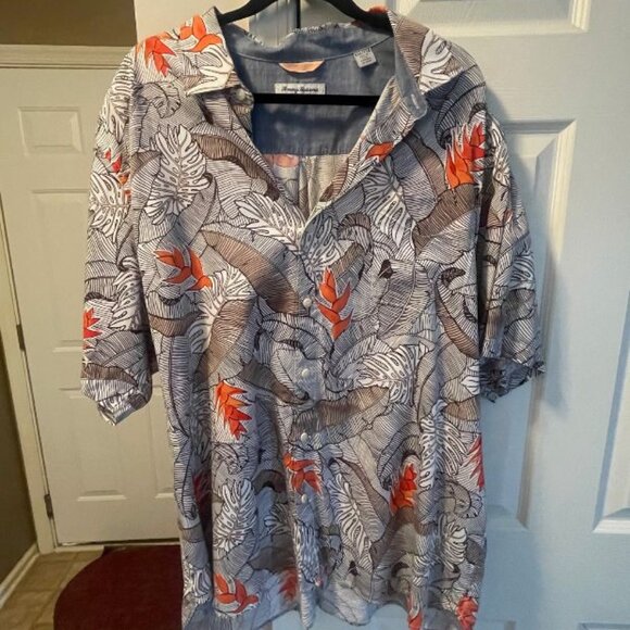 Tommy Bahama hibiscus print short sleeve button down casual shirt XXL - EUC - Picture 1 of 4
